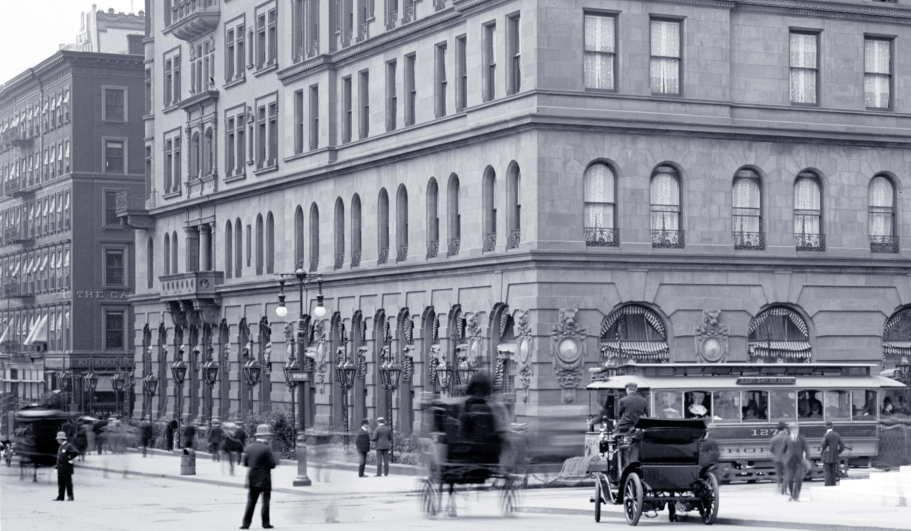 Street Scene 5th Ave