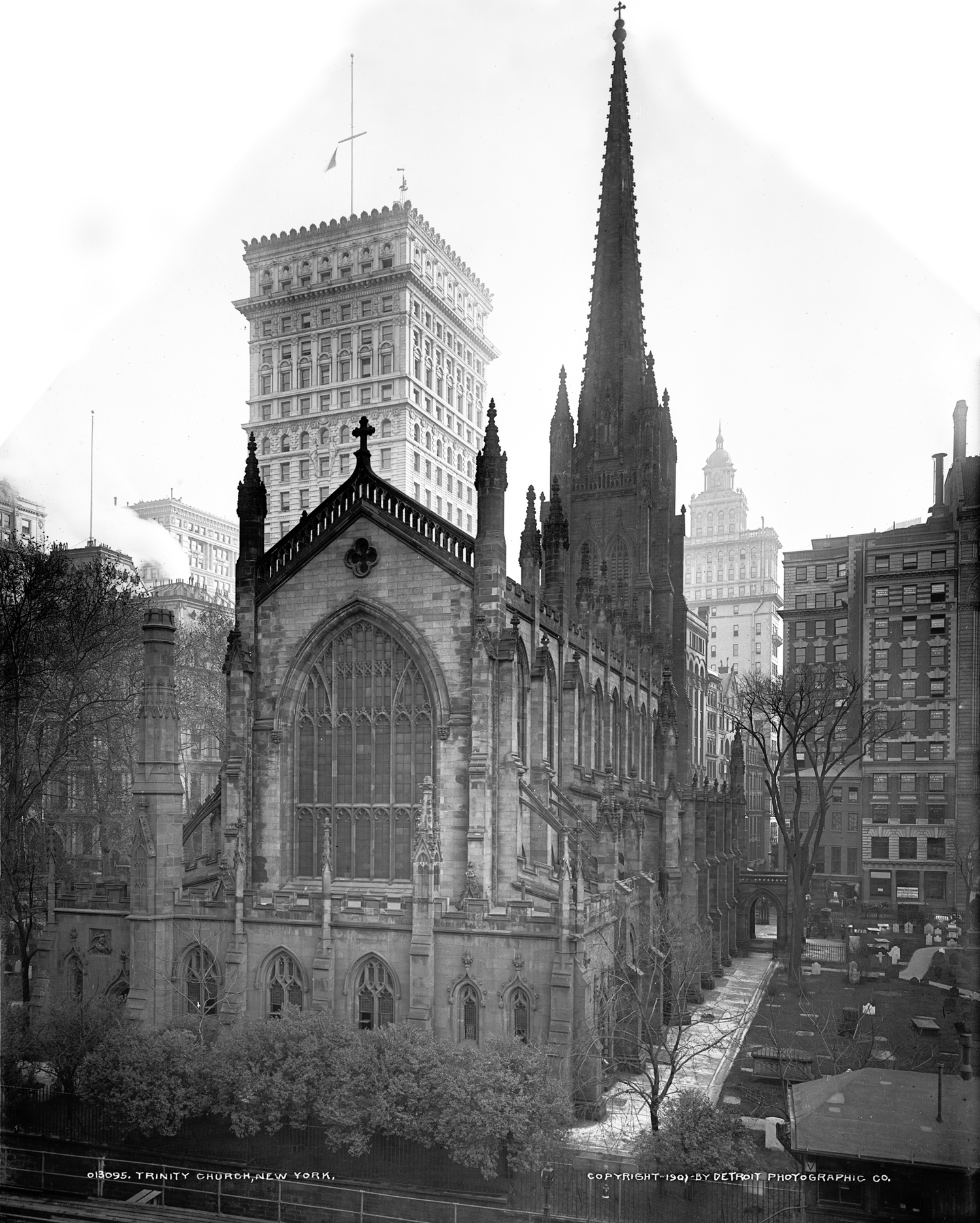 1912 Broadway NEW YORK and TRINITY CHURCH Photo 189-k 