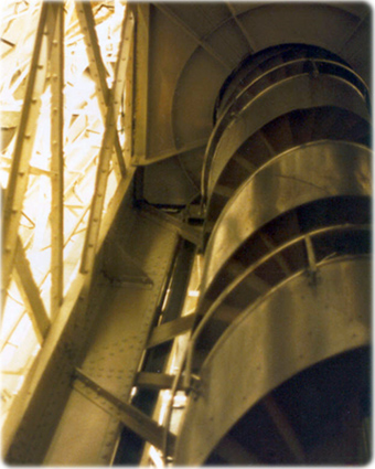 Structure